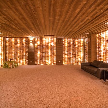Sky Blue Hotel & Spa Paulesti  المظهر الخارجي الصورة