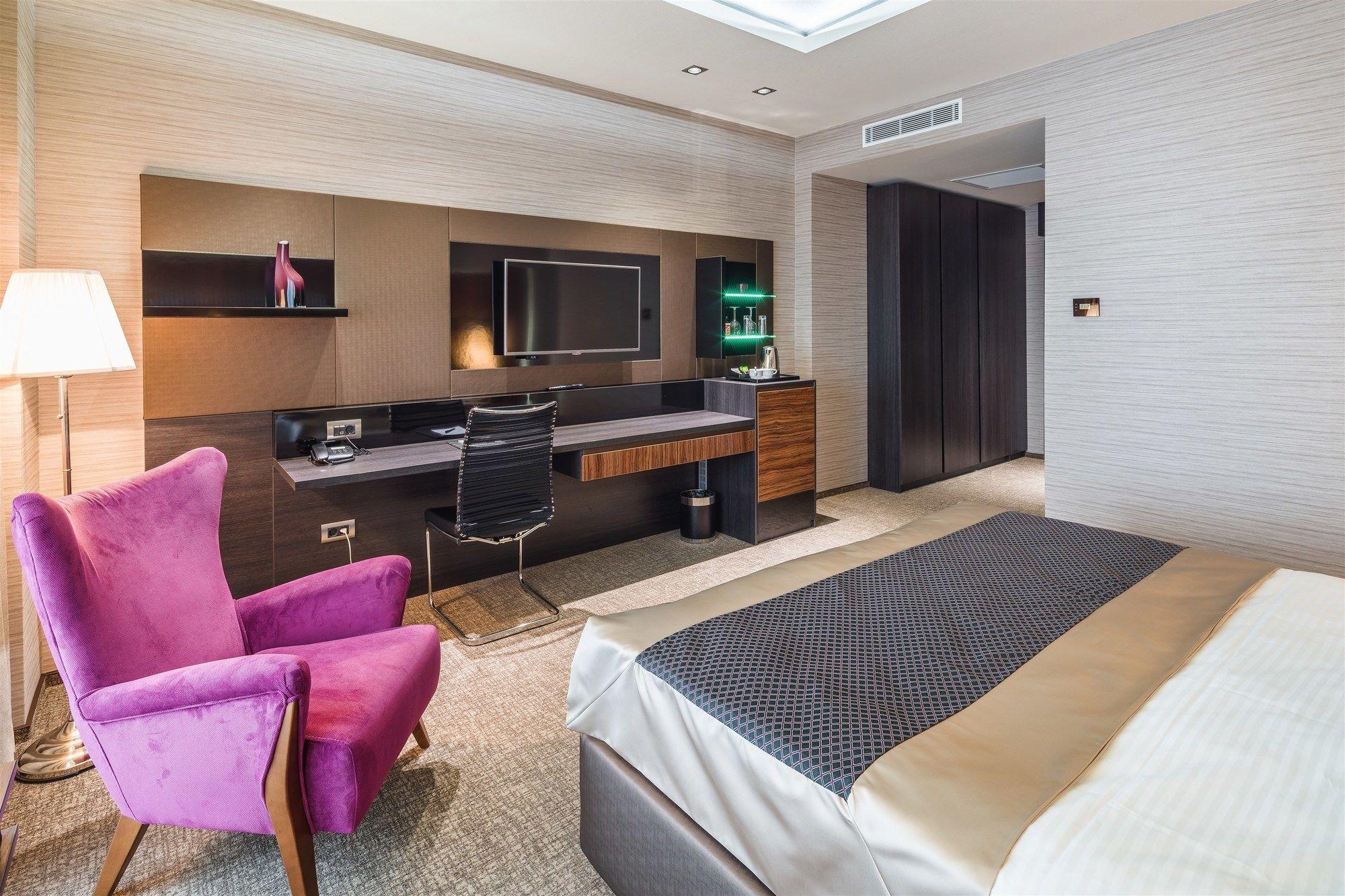 Sky Blue Hotel & Spa Paulesti  المظهر الخارجي الصورة