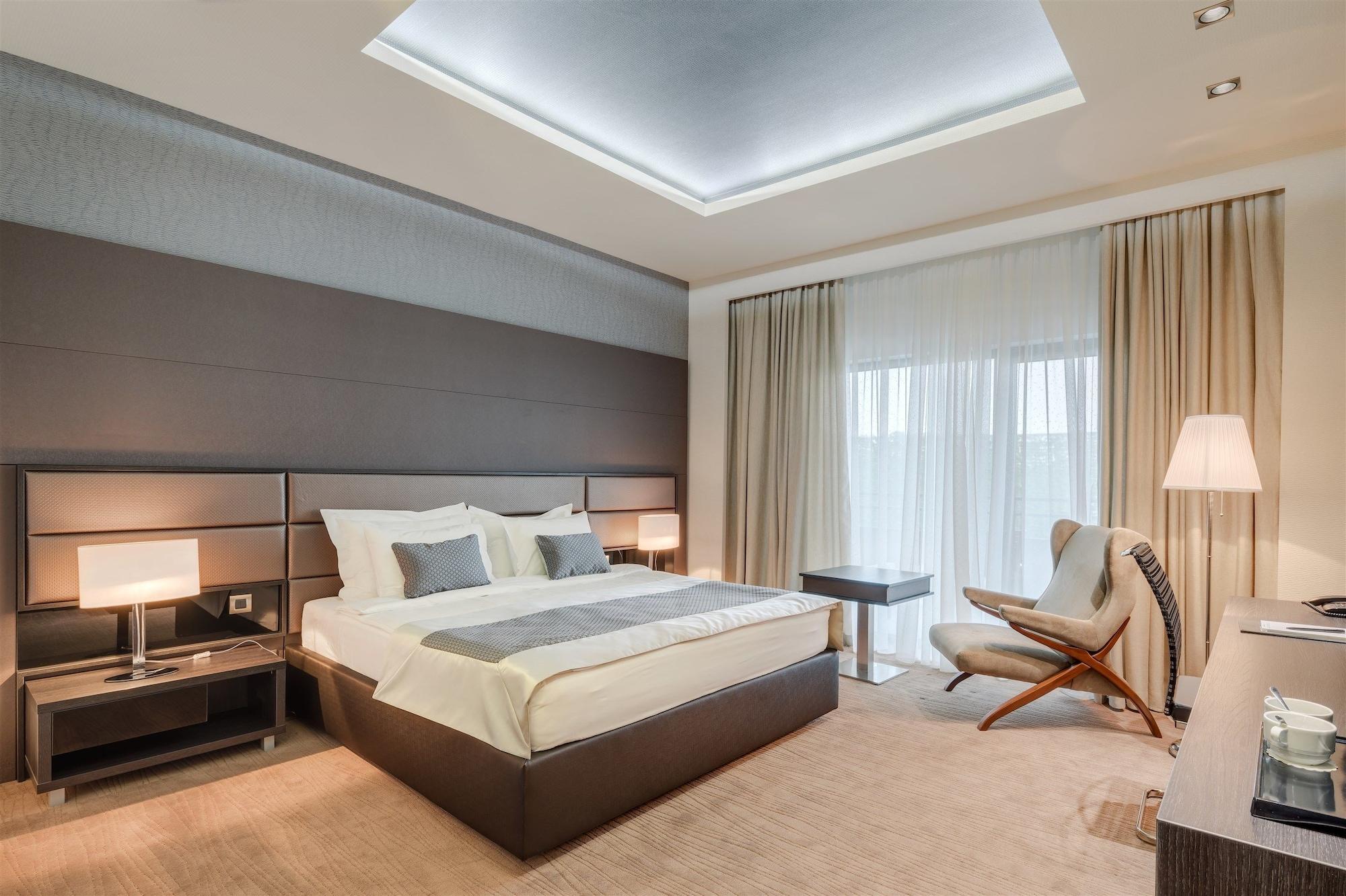 Sky Blue Hotel & Spa Paulesti  المظهر الخارجي الصورة
