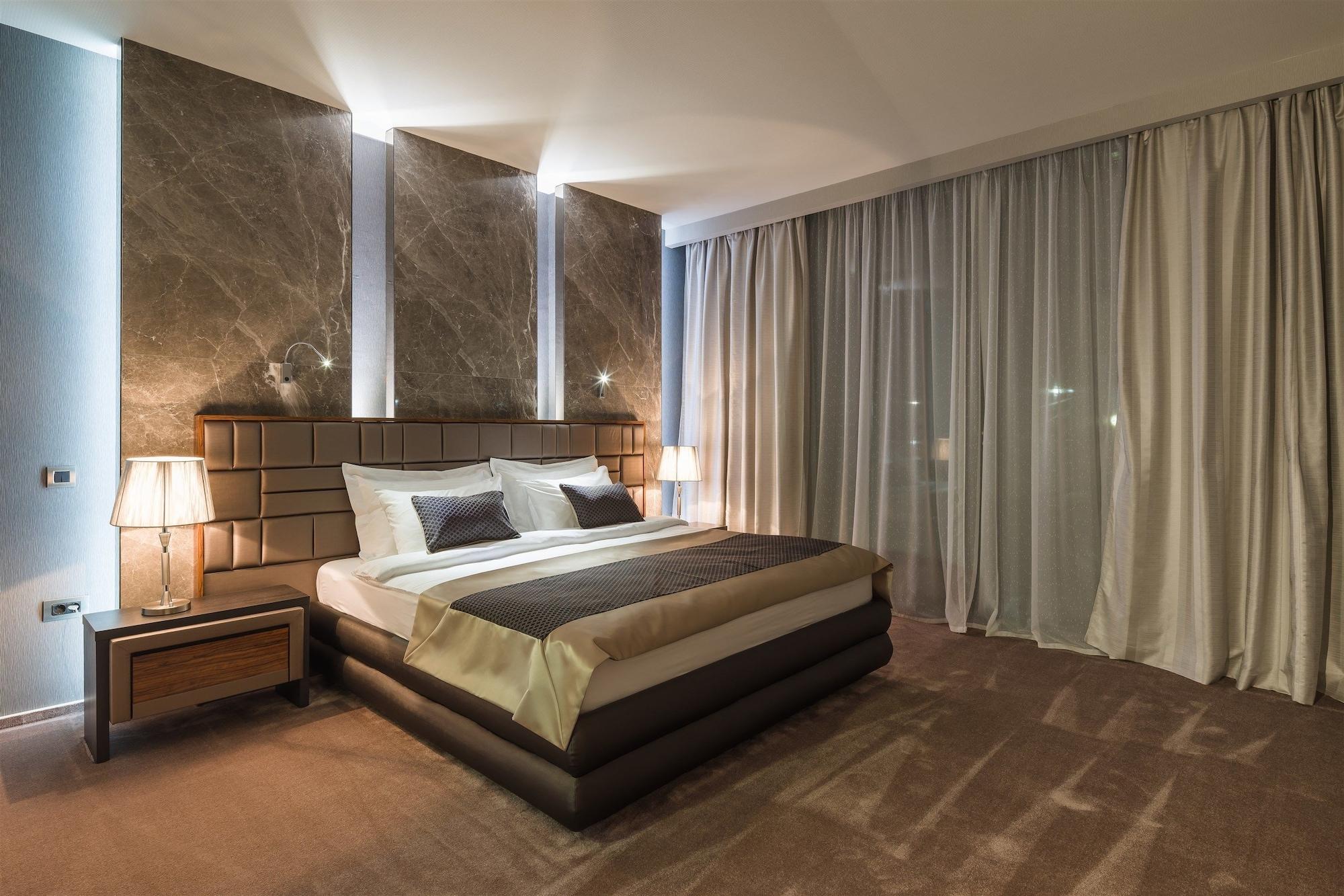 Sky Blue Hotel & Spa Paulesti  المظهر الخارجي الصورة