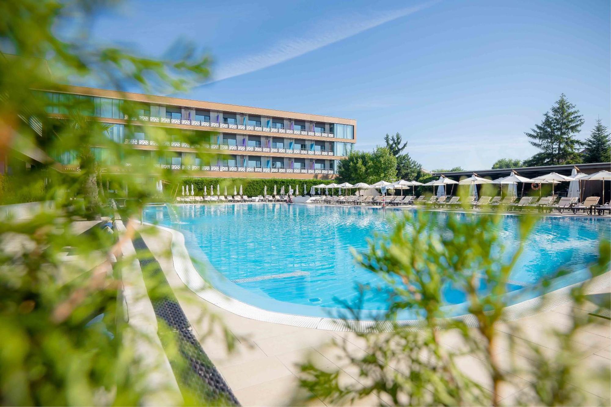Sky Blue Hotel & Spa Paulesti  المظهر الخارجي الصورة