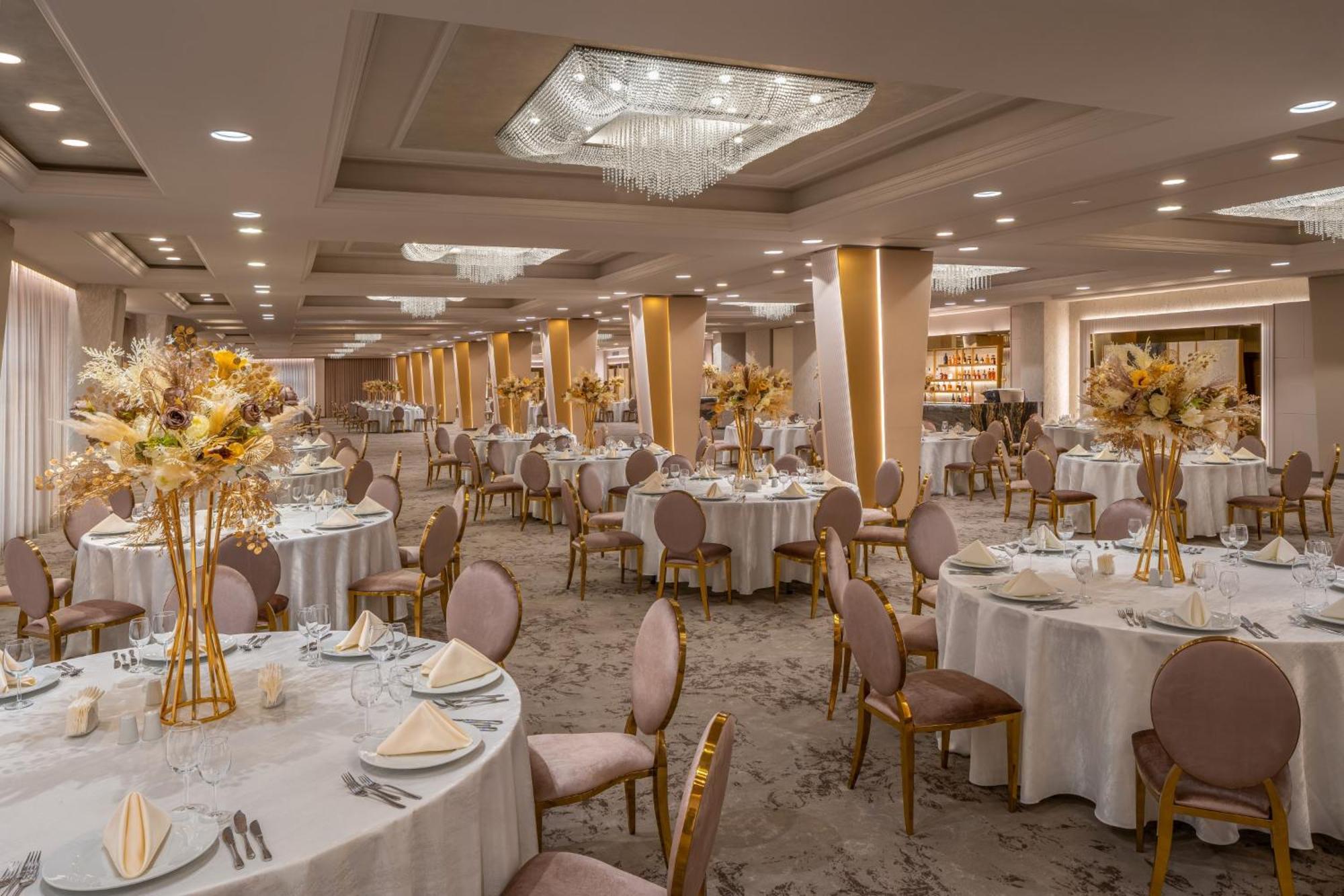 Sky Blue Hotel & Spa Paulesti  المظهر الخارجي الصورة